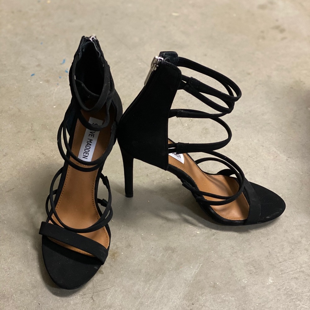 Steve Madden Black Size 6 Strappy Heels